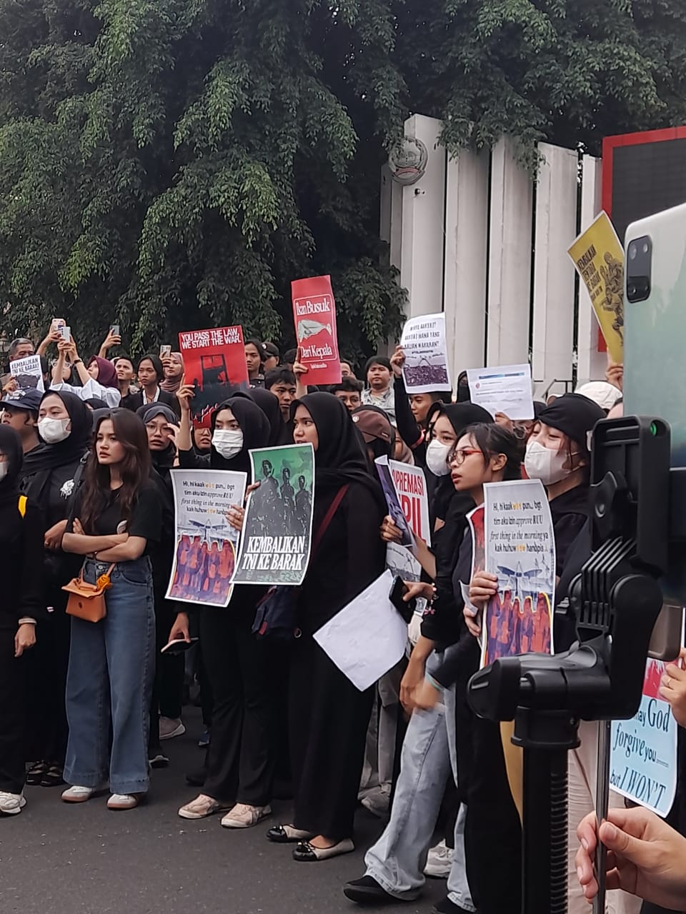Demo Mahasiswa di Purwokerto: Tolak RUU TNI dan Serukan Pencabutan Dominasi Militer dalam Kehidupan Sipil